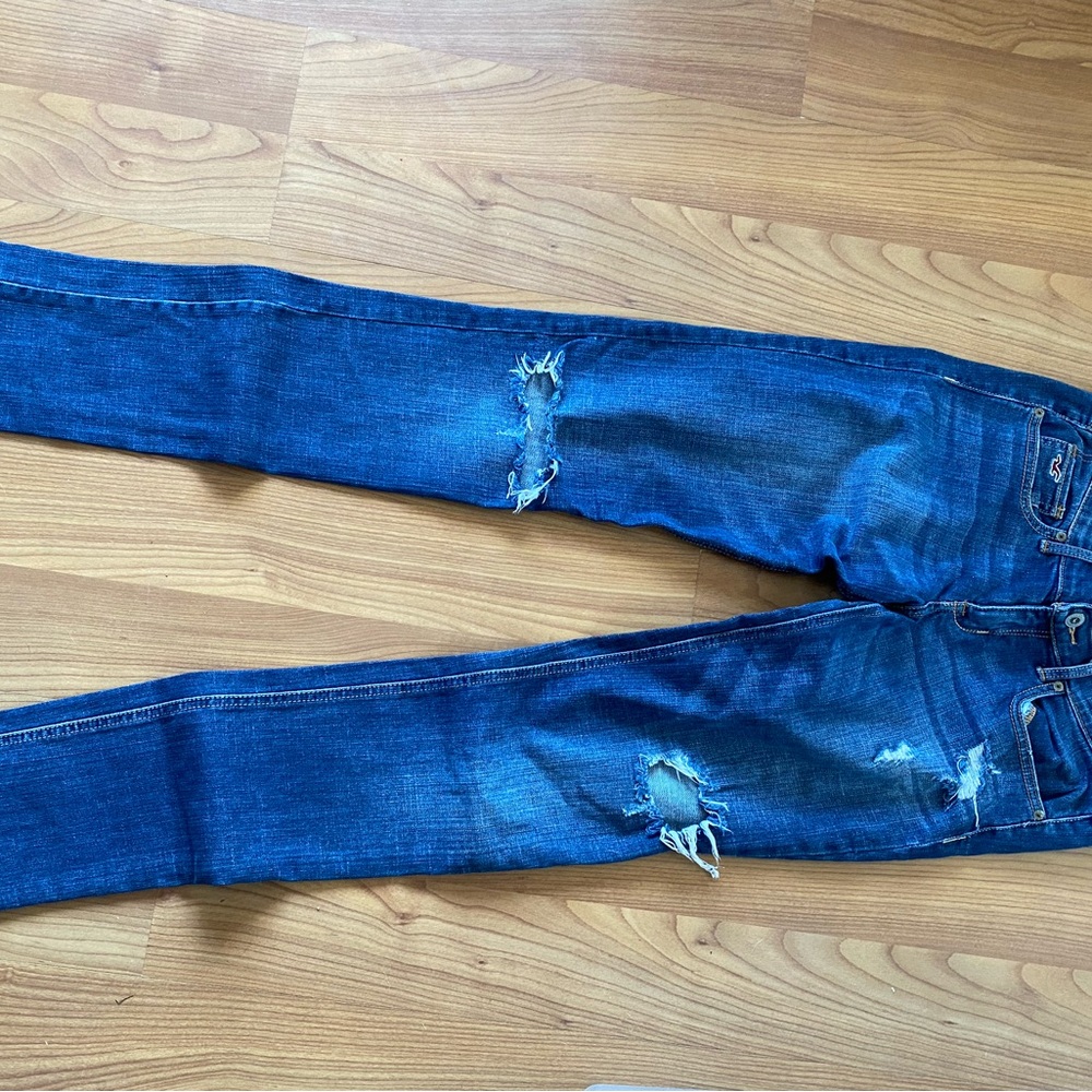 Hollister ripped light wash jeans size W 27 L 35